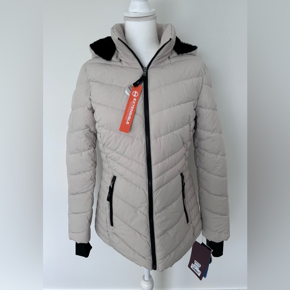 Halifax Traders Women's Beige Puffer Jacket, Size S/P, NEW with tags